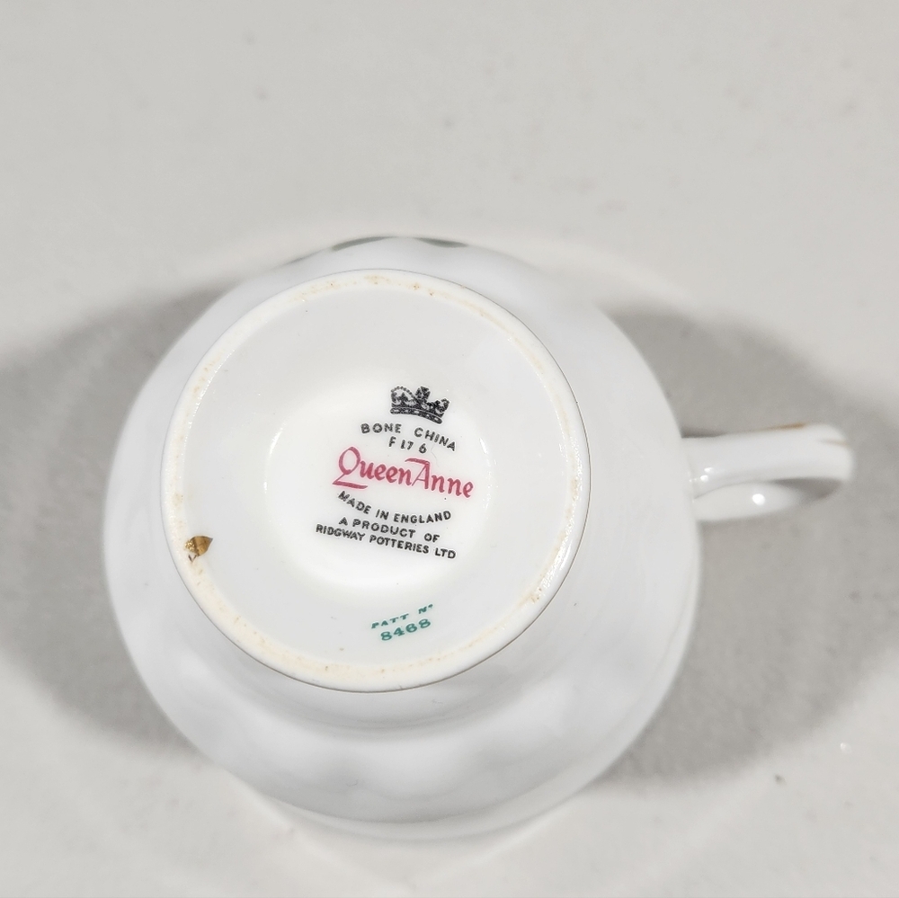 Queen Anne Floral Bone China Teacup and Saucer Set - Picture 7 of 7